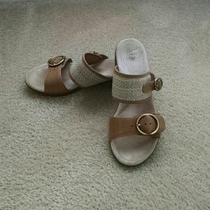 Dansko Shoes - Dansko leather sandals Dansko Shoes - Dansko leather sandals